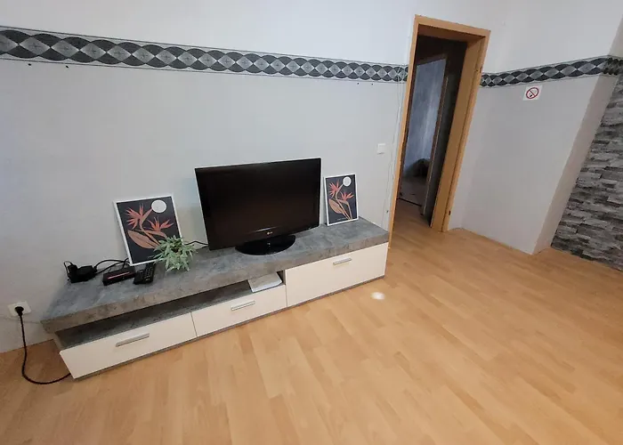 In Castrop-rauxel, Henrichenburg Mit Guter Verkehrsanbindung